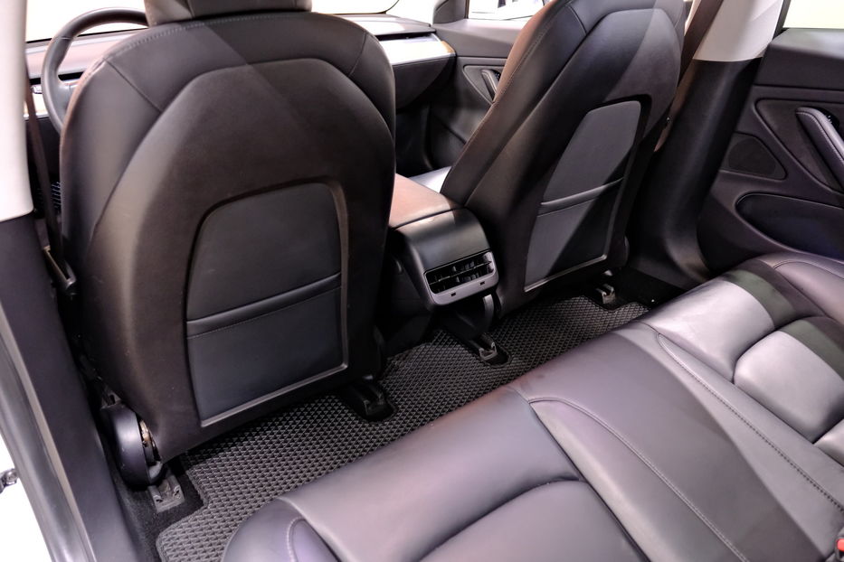 Продам Tesla Model 3 2019 года в Одессе