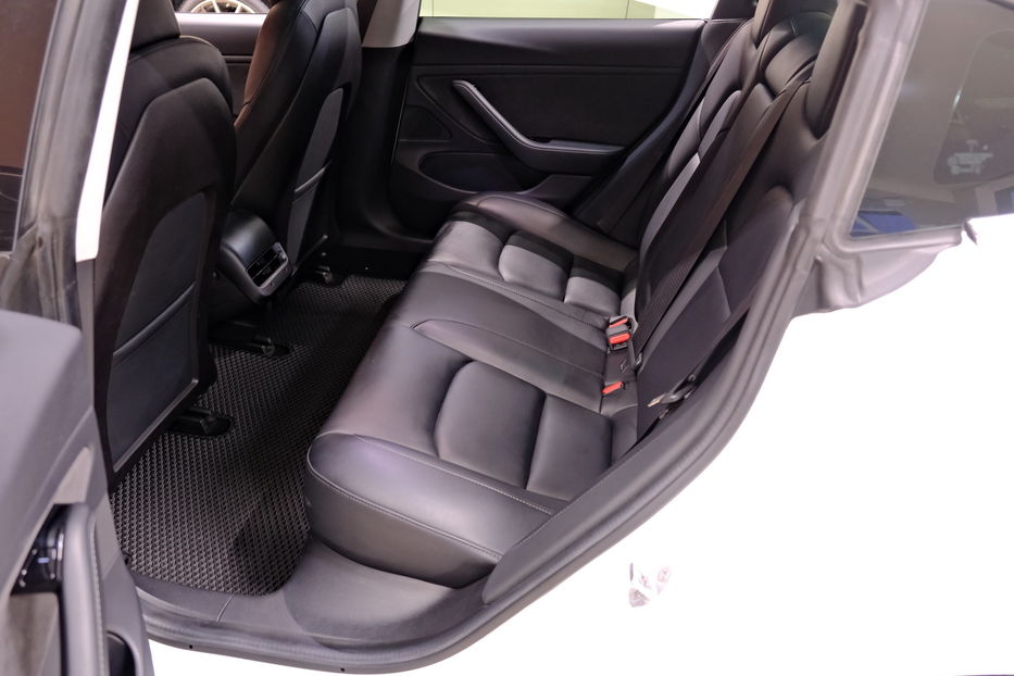 Продам Tesla Model 3 2019 года в Одессе