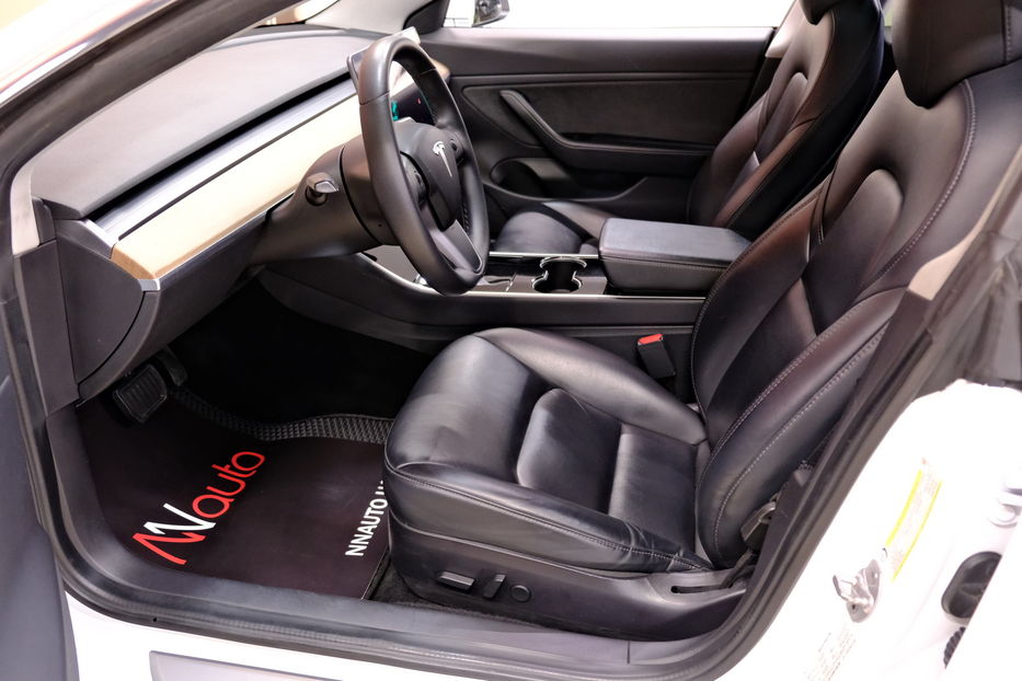 Продам Tesla Model 3 2019 года в Одессе