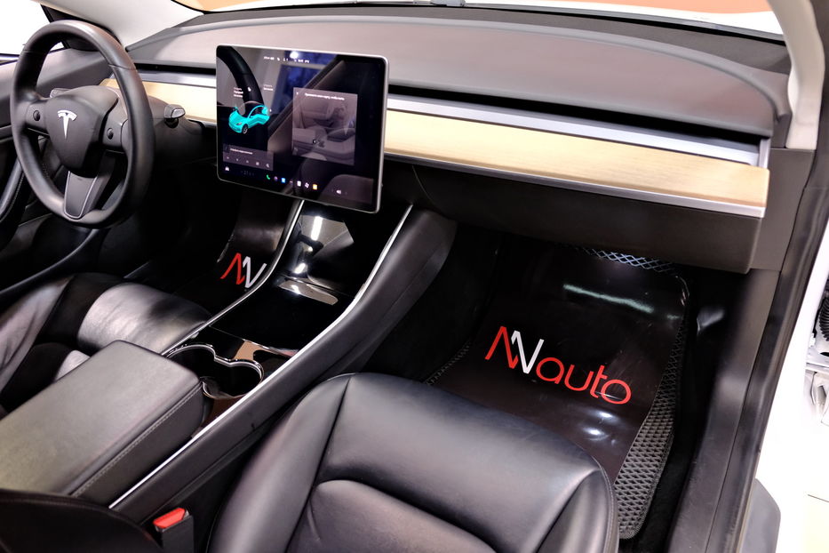 Продам Tesla Model 3 2019 года в Одессе