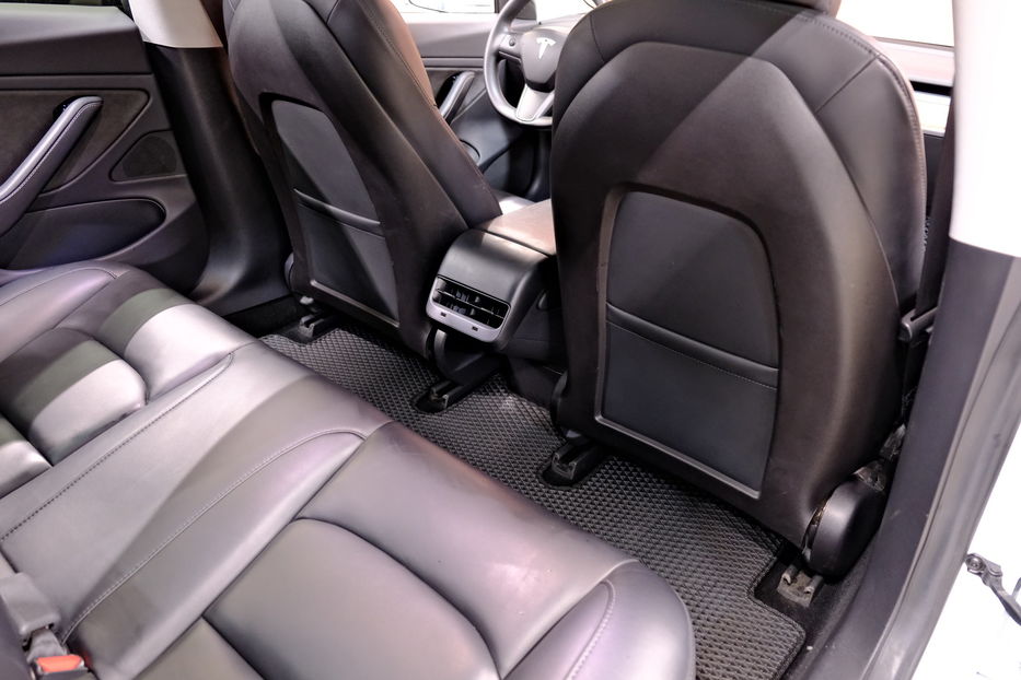 Продам Tesla Model 3 2019 года в Одессе