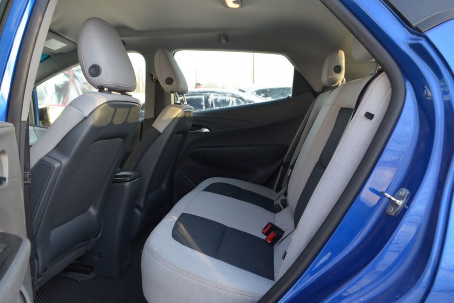 Продам Chevrolet Bolt 65 kWh (200 к.с.) 2021 года в Киеве