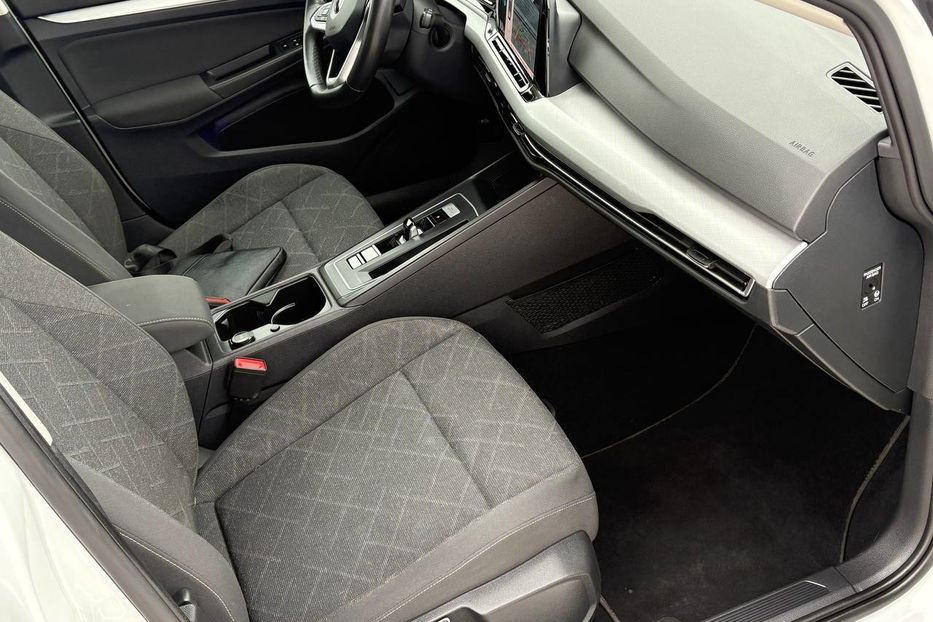 Продам Volkswagen Golf VII Variant Life 2.0TDI NE MALOVAN 2021 года в Львове