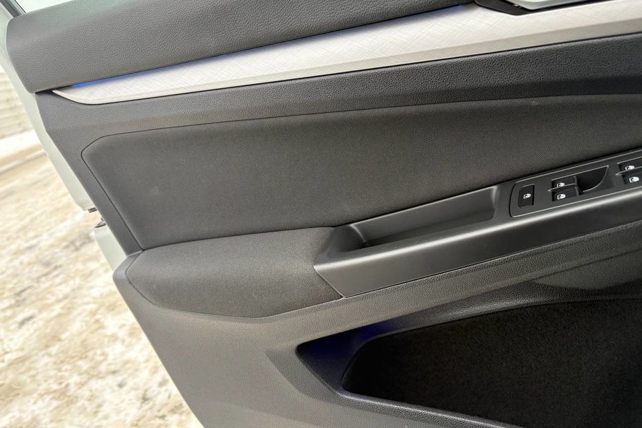 Продам Volkswagen Golf VII Variant Life 2.0TDI NE MALOVAN 2021 года в Львове