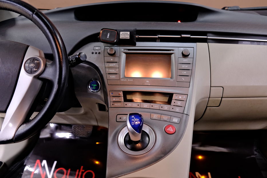 Продам Toyota Prius 2012 года в Одессе