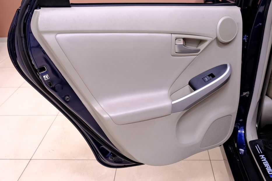 Продам Toyota Prius 2012 года в Одессе