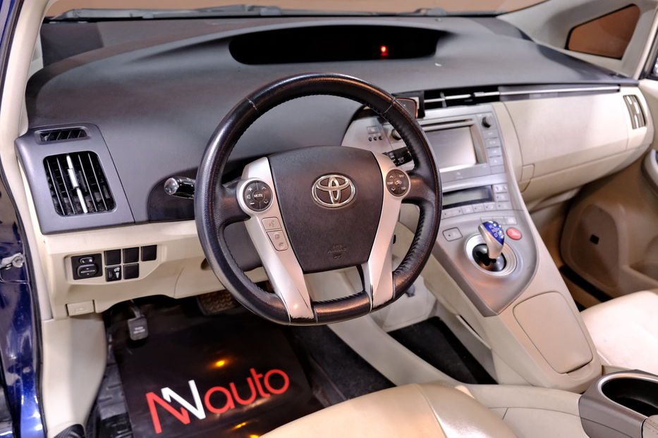 Продам Toyota Prius 2012 года в Одессе