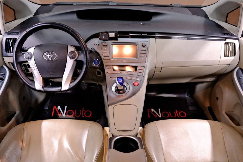 Продам Toyota Prius 2012 года в Одессе