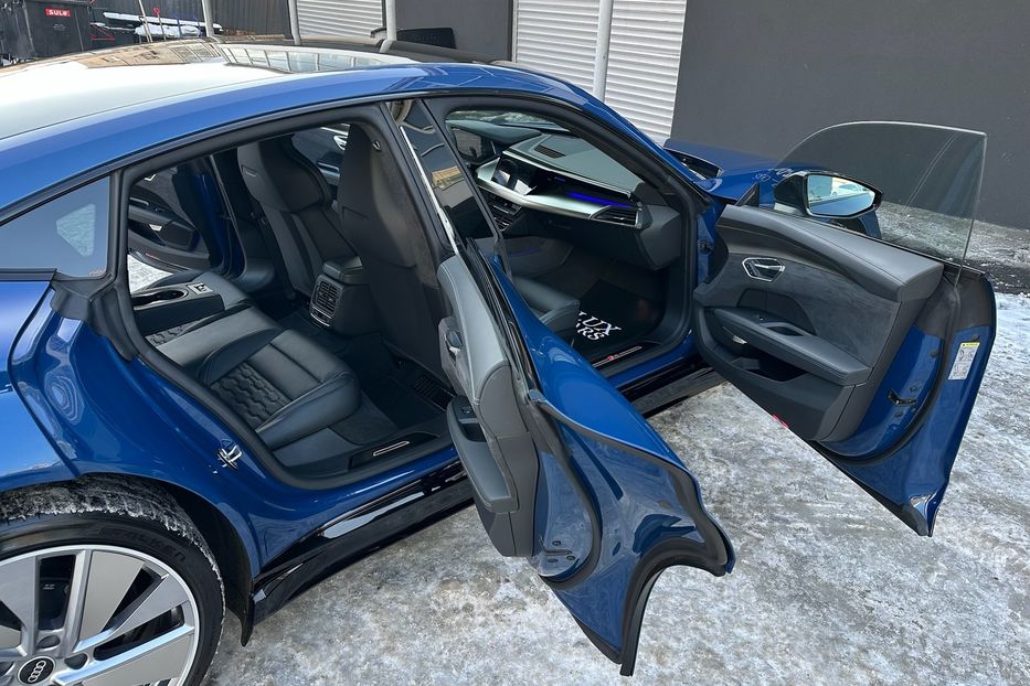 Продам Audi E-Tron RS GT 2022 года в Киеве