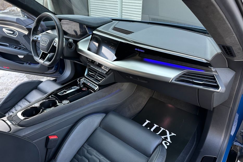Продам Audi E-Tron RS GT 2022 года в Киеве
