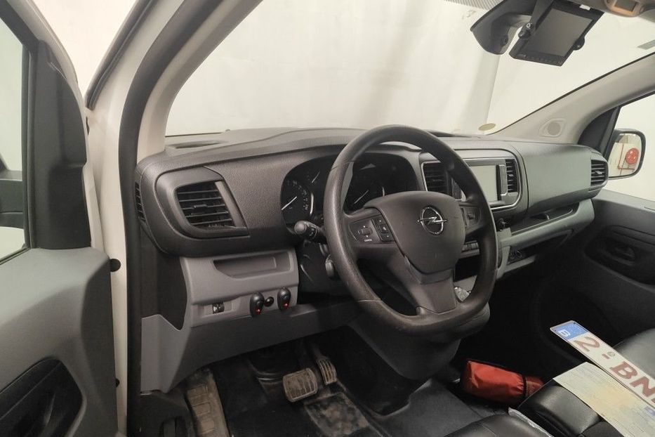 Продам Opel Vivaro груз. 2.0 Turbo 106kW L2H1 Auto 5d 2022 года в Львове