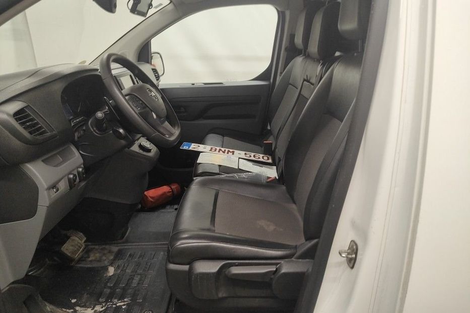 Продам Opel Vivaro груз. 2.0 Turbo 106kW L2H1 Auto 5d 2022 года в Львове