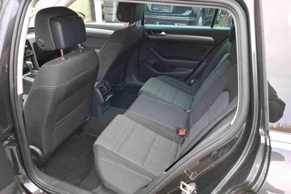 Продам Volkswagen Passat B8 Variant Business 2.0 TDI 2022 года в Львове