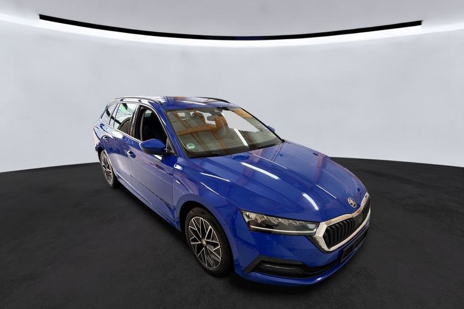 Продам Skoda Octavia A8 Estate Ambition Clever 2.0  2022 года в Львове