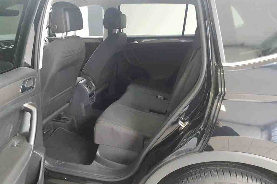 Продам Volkswagen Tiguan Allspace Life 4X4 2.0TDI 147kW 2022 года в Львове