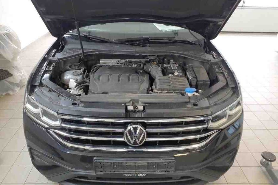 Продам Volkswagen Tiguan Allspace Life 4X4 2.0TDI 147kW 2022 года в Львове
