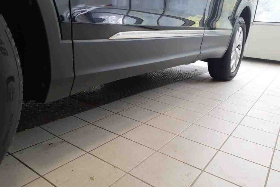 Продам Volkswagen Tiguan Allspace Life 4X4 2.0TDI 147kW 2022 года в Львове