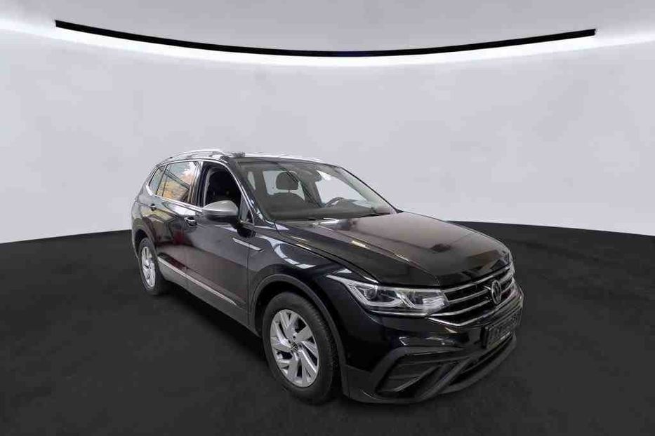 Продам Volkswagen Tiguan Allspace Life 4X4 2.0TDI 147kW 2022 года в Львове