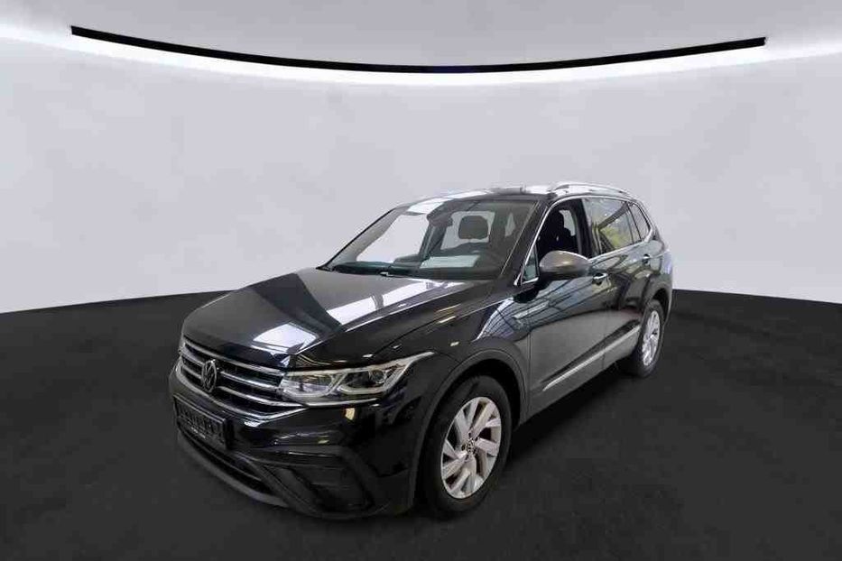 Продам Volkswagen Tiguan Allspace Life 4X4 2.0TDI 147kW 2022 года в Львове