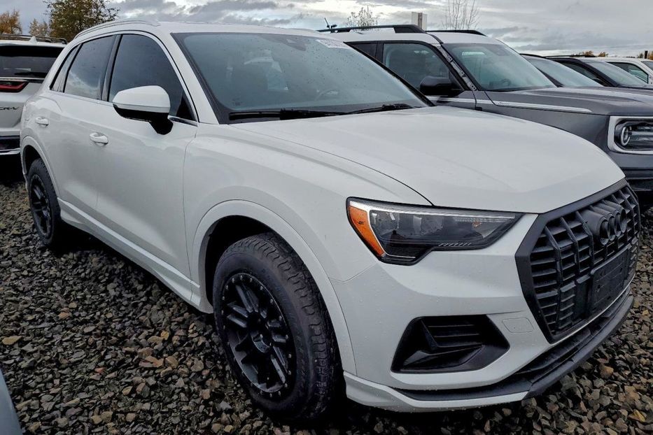 Продам Audi Q3 Premium  2019 года в Львове