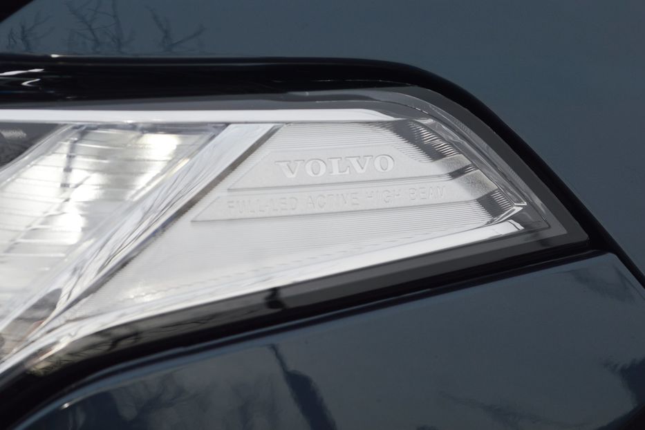 Продам Volvo XC90 B5 AWD 2022 года в Одессе