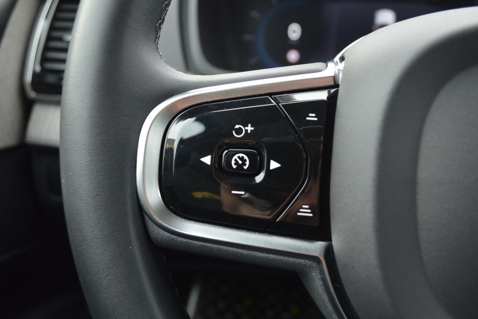 Продам Volvo XC90 B5 AWD 2022 года в Одессе