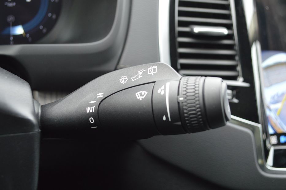 Продам Volvo XC90 B5 AWD 2022 года в Одессе