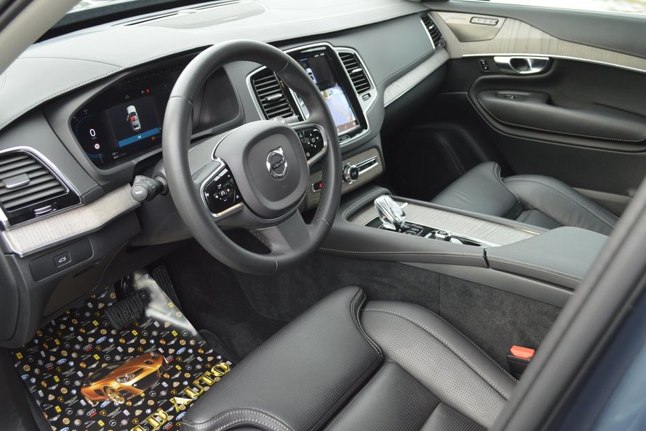 Продам Volvo XC90 B5 AWD 2022 года в Одессе