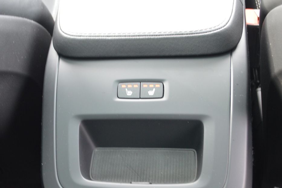 Продам Volvo XC90 B5 AWD 2022 года в Одессе