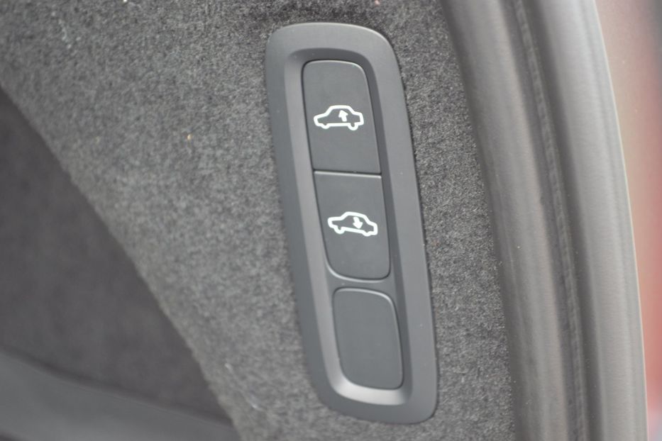 Продам Volvo XC90 B5 AWD 2022 года в Одессе