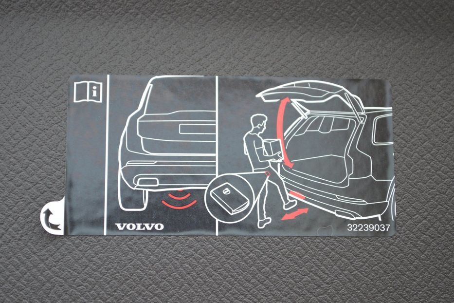 Продам Volvo XC90 B5 AWD 2022 года в Одессе