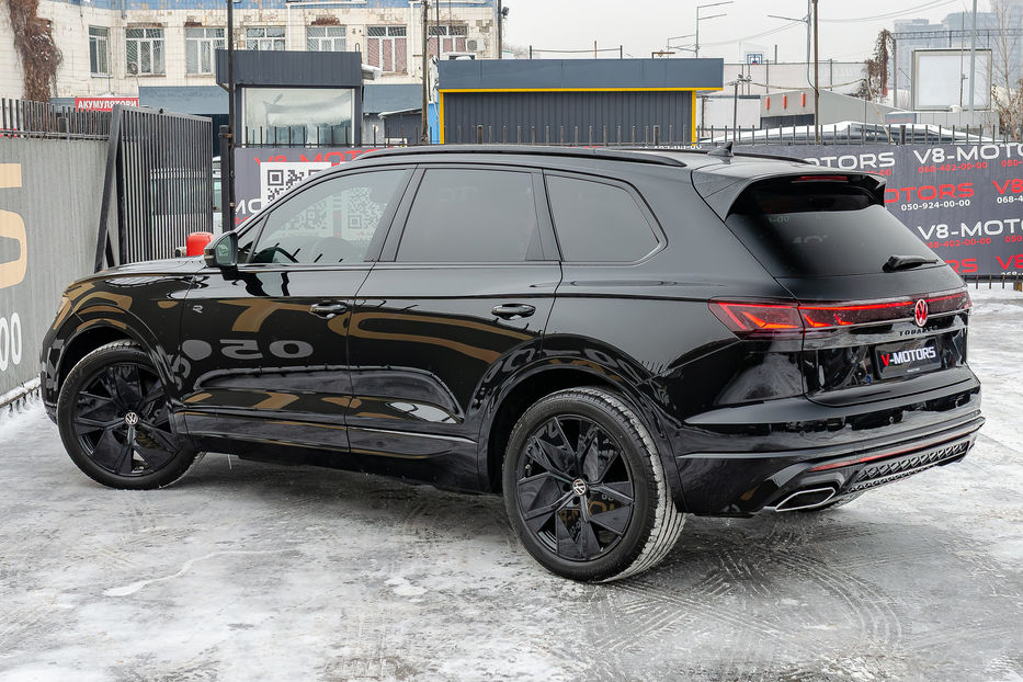 Продам Volkswagen Touareg R-Line 3.0TDI 2024 года в Киеве