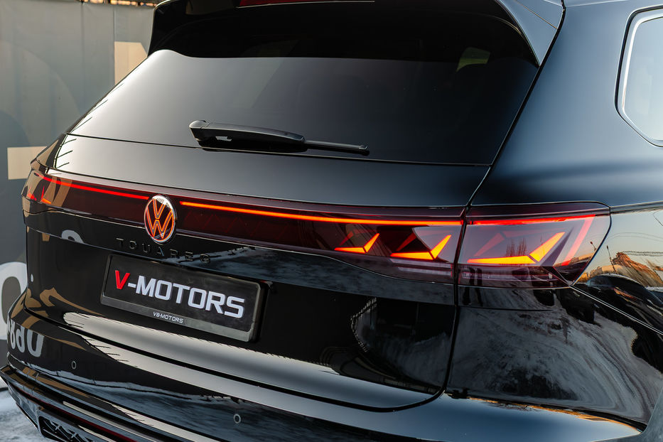 Продам Volkswagen Touareg R-Line 3.0TDI 2024 года в Киеве