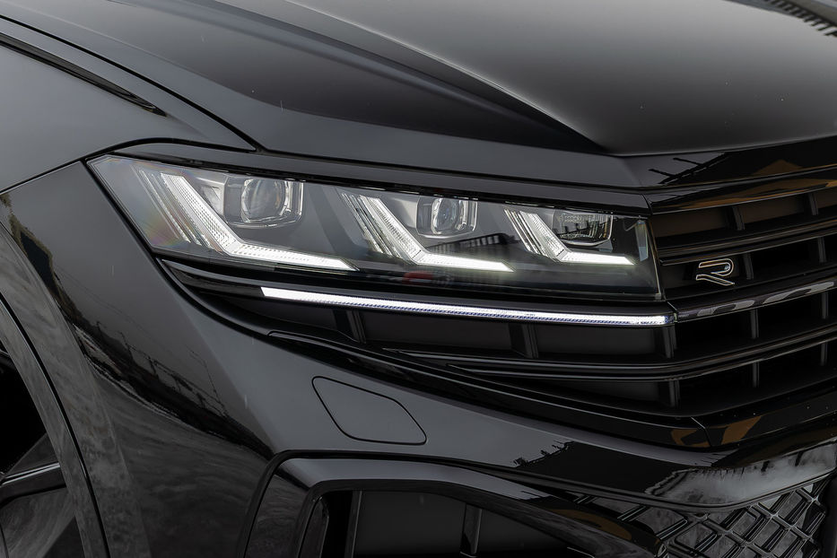 Продам Volkswagen Touareg R-Line 3.0TDI 2024 года в Киеве
