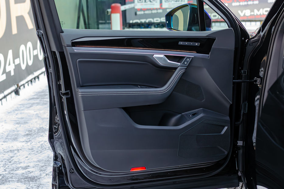 Продам Volkswagen Touareg R-Line 3.0TDI 2024 года в Киеве