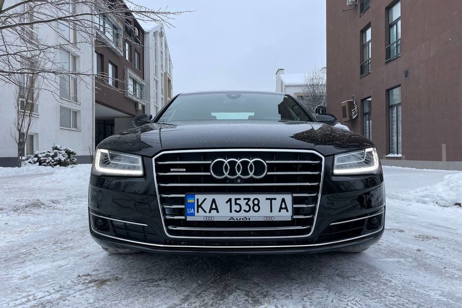 Продам Audi A8 LONG QUATTRO 2016 года в Киеве
