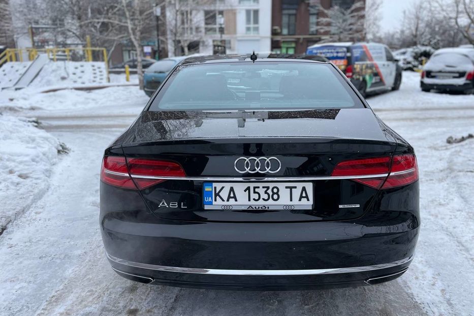 Продам Audi A8 LONG QUATTRO 2016 года в Киеве