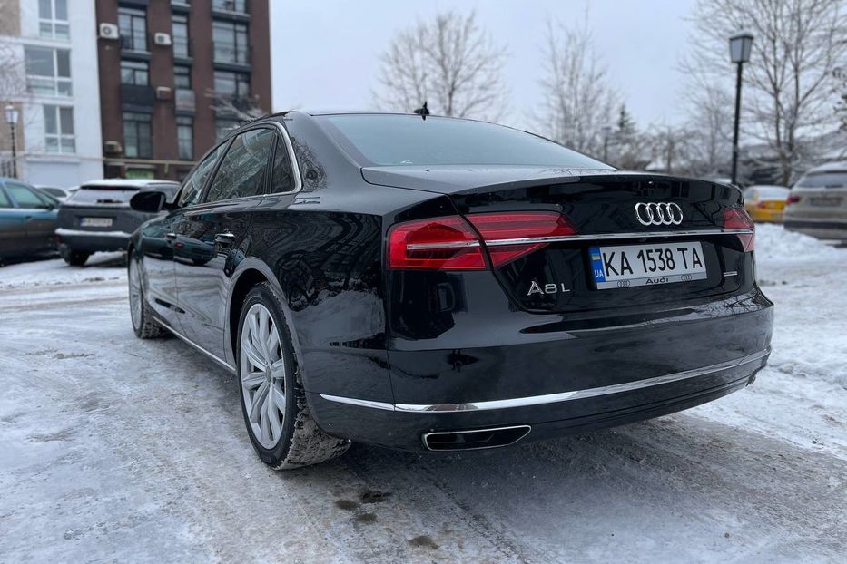 Продам Audi A8 LONG QUATTRO 2016 года в Киеве