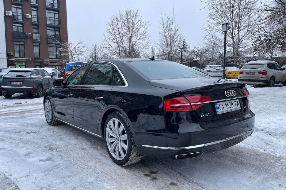Продам Audi A8 LONG QUATTRO 2016 года в Киеве