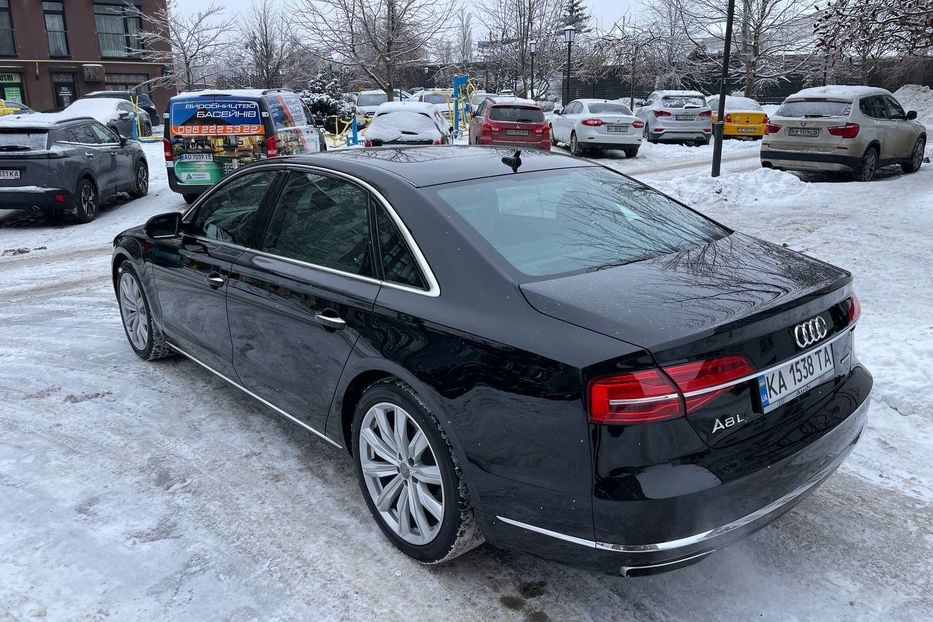 Продам Audi A8 LONG QUATTRO 2016 года в Киеве