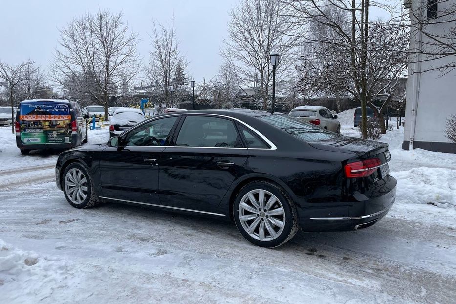 Продам Audi A8 LONG QUATTRO 2016 года в Киеве