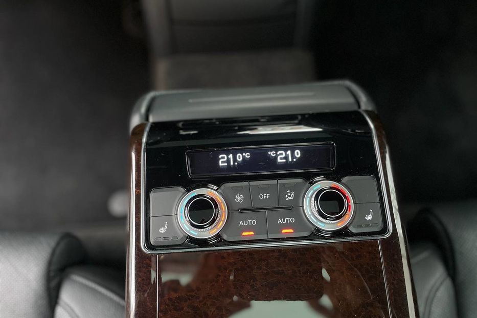 Продам Audi A8 LONG QUATTRO 2016 года в Киеве