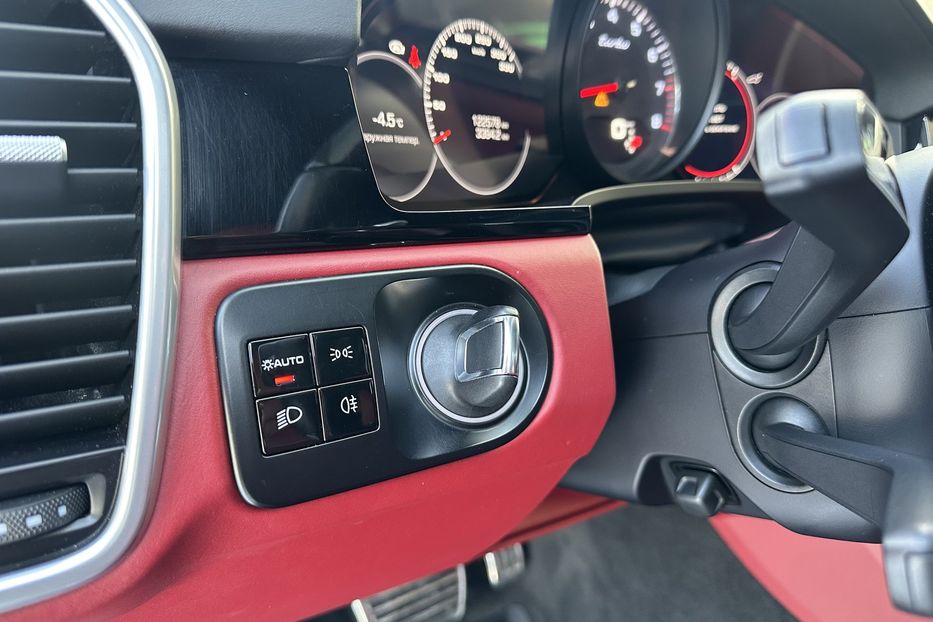 Продам Porsche Cayenne Turbo 2019 года в Киеве