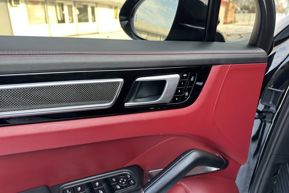 Продам Porsche Cayenne Turbo 2019 года в Киеве