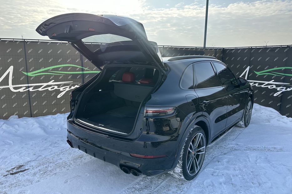 Продам Porsche Cayenne Turbo 2019 года в Киеве
