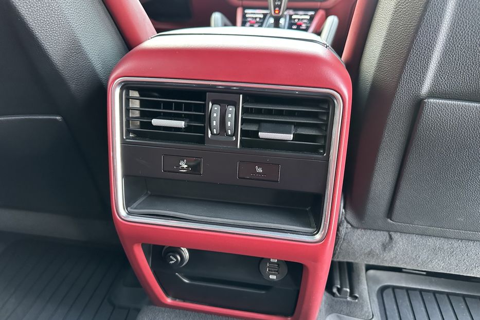 Продам Porsche Cayenne Turbo 2019 года в Киеве