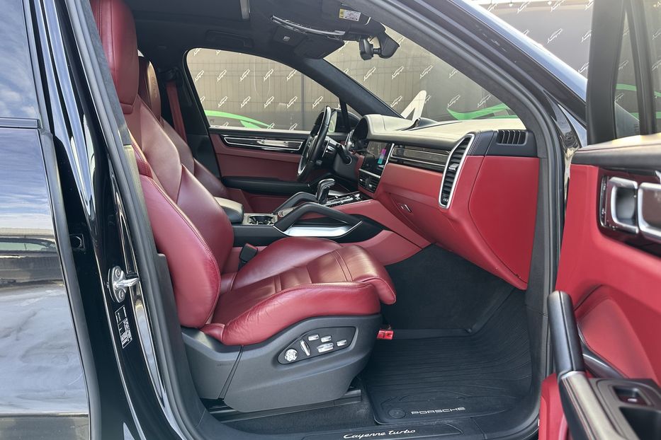 Продам Porsche Cayenne Turbo 2019 года в Киеве