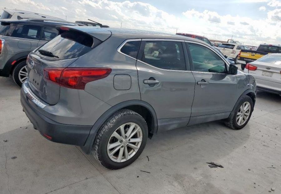 Продам Nissan Rogue 2017 года в Львове