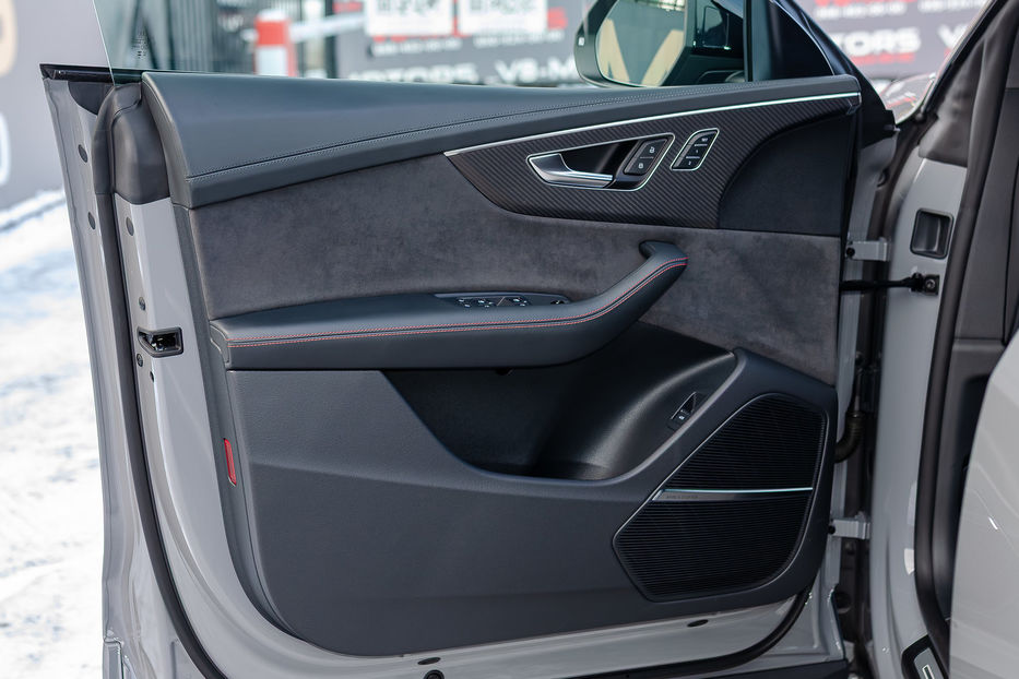 Продам Audi RS Q8 4.0T QUATTRO 2023 года в Киеве