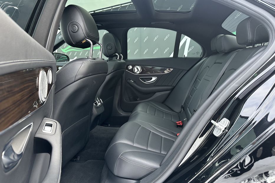 Продам Mercedes-Benz C-Class 300 AMG 4Matic 2015 года в Киеве